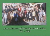 Titulná strana publikácie k 30. výročiu založenia Krúžku priateľov múzea s fotografiou členov krúžku
